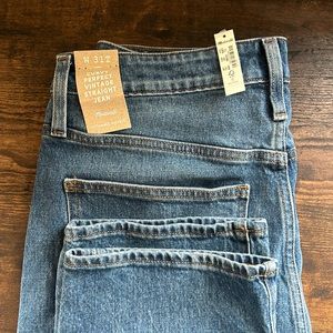 NWT Madewell Curvy Perfect Vintage Straight Jean, size 31T tall